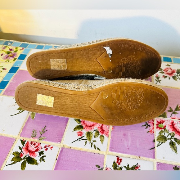 Vince Camuto Cream Textured Leather Snake Print Neutral Flats Espadrilles 9.5 - Picture 5 of 6